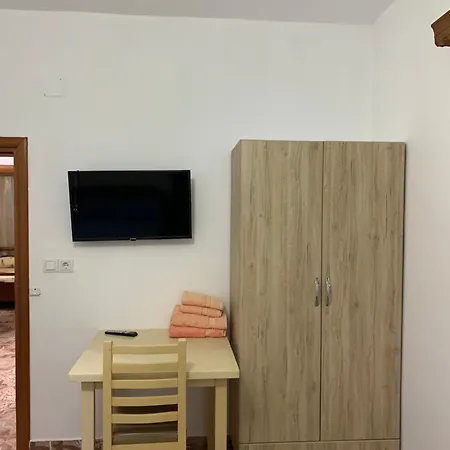 Niks Apartment Ksamil
